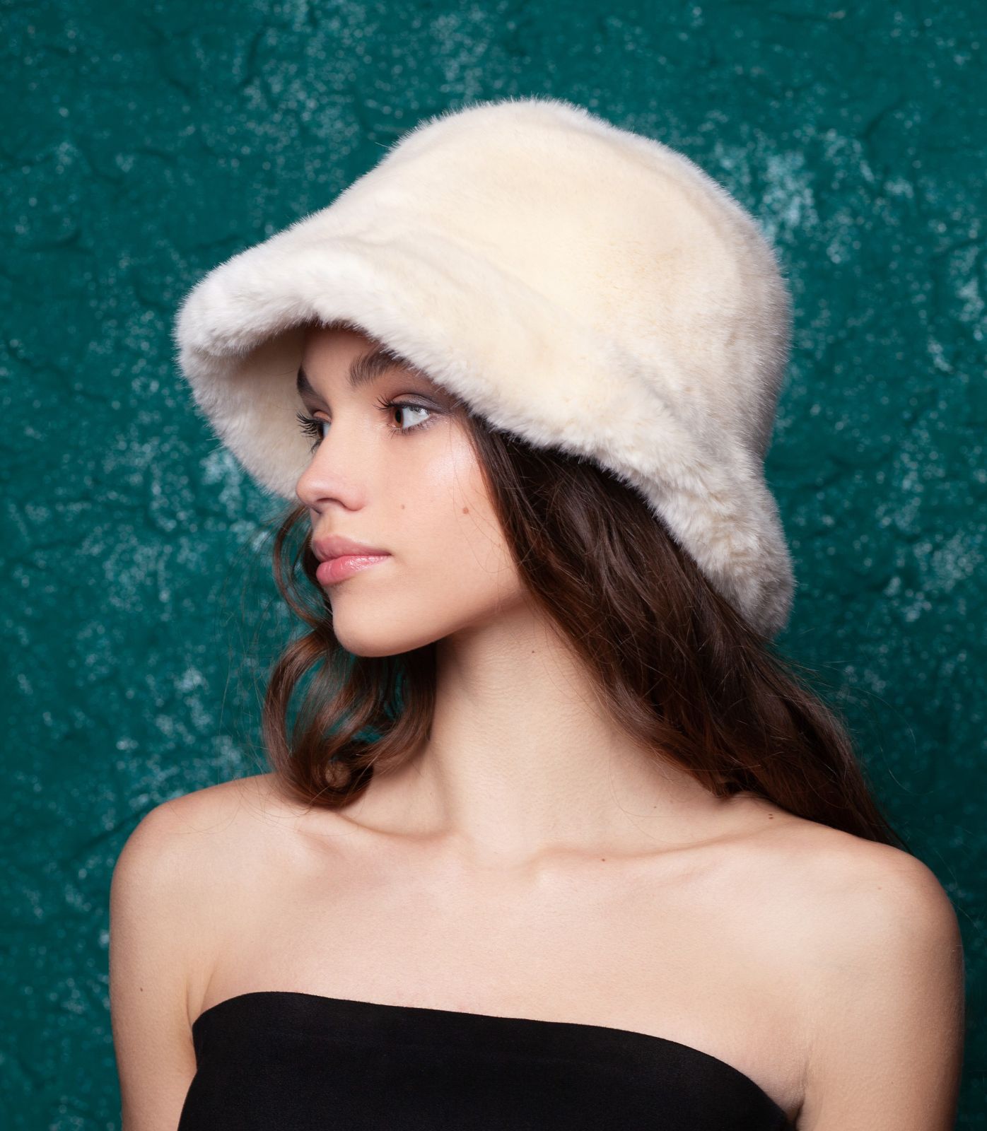 Photo #1 - Bucket hat eco fur Tissavel - mink pearl