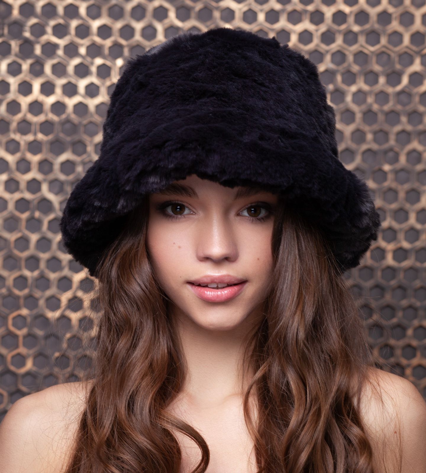 Photo #2 - Bucket hat eco fur Tissavel - chinchilla knitted graphite