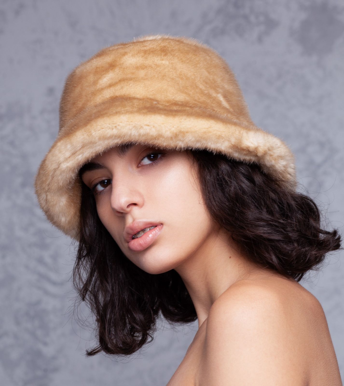 Photo #2 - Bucket hat eco fur Tissavel - mink onyx