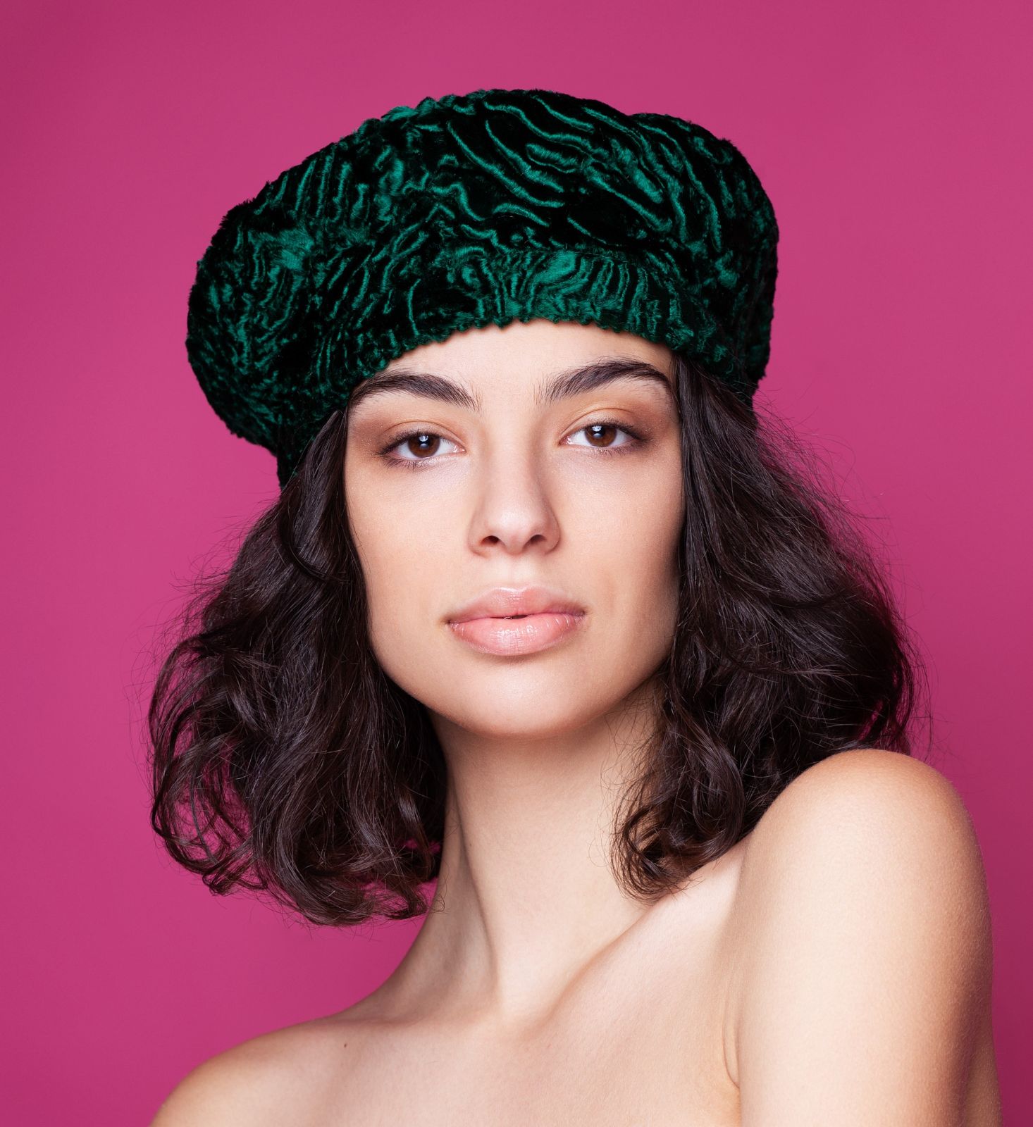 Photo #1 - Beret eco fur Tissavel - astrakhan emerald