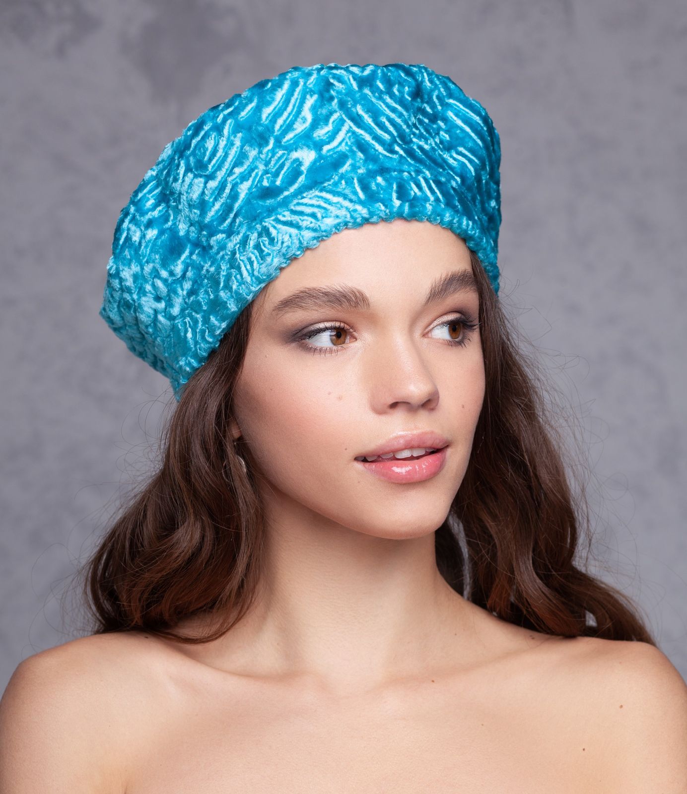 Photo #1 - Beret eco fur Tissavel - astrakhan aquamarine